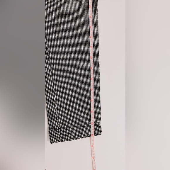 Highwaist stretchable pants printed black and white medium - Picture 5 of 5